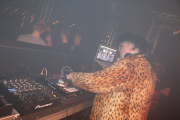DJHammer/PeterPeet_81