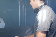 SingleParty_10