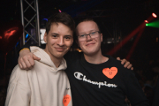SingleParty_32